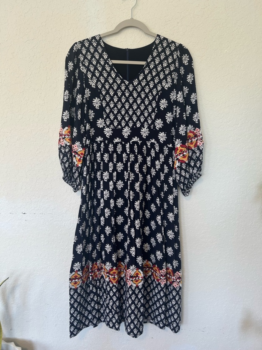 Boho Chicwish Navy Printed V‑Neck Midi Dress with Embroidered Trim - Picture 3 of 11